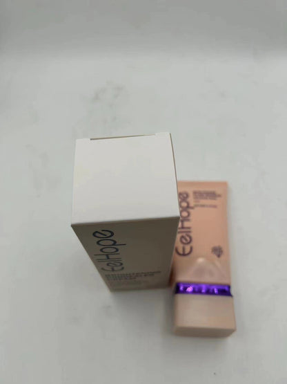 556740601