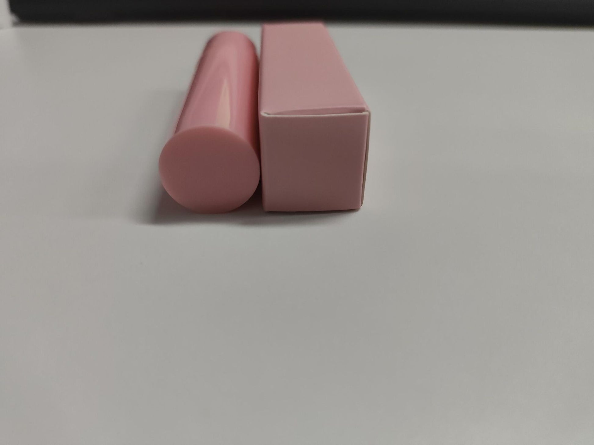 556887511
