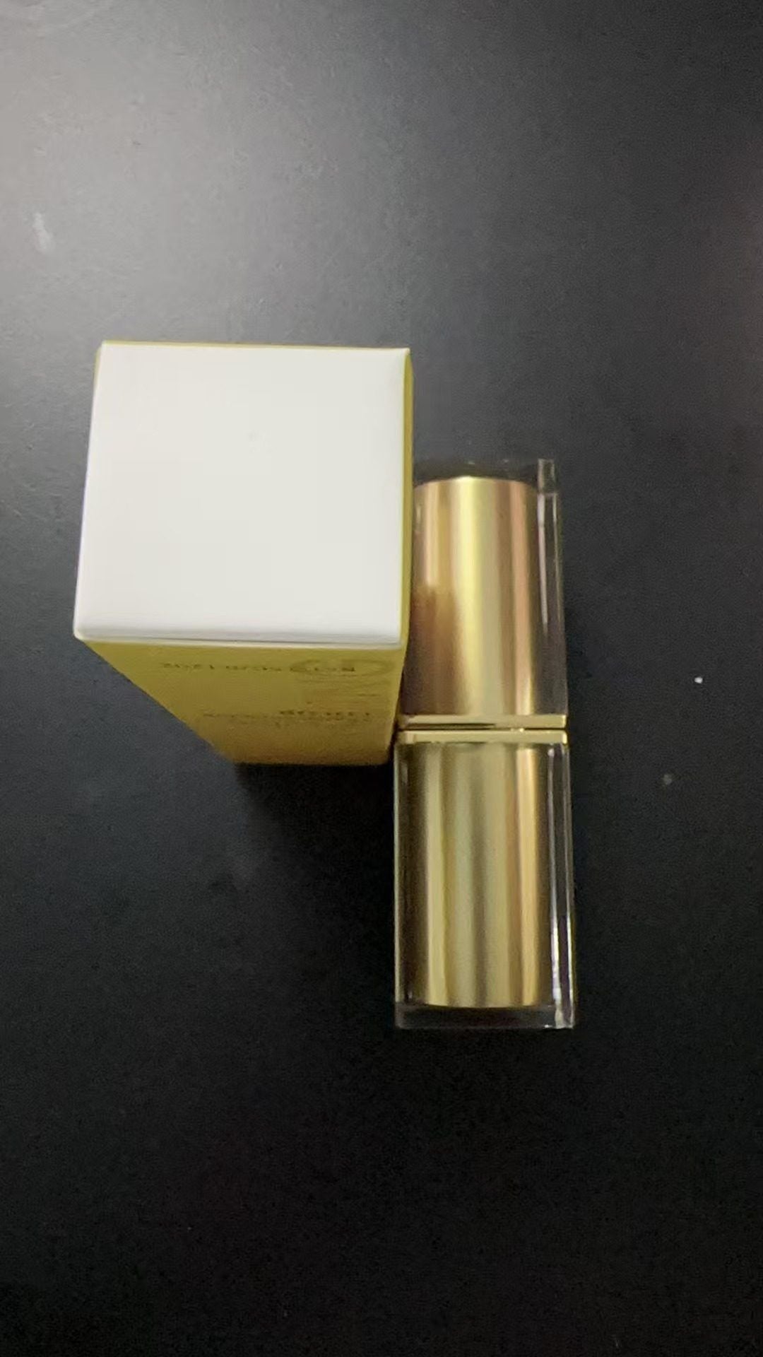 556887301