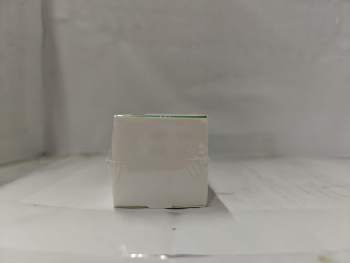 555864951