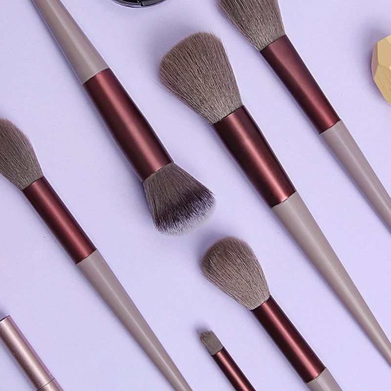 Professional 13-piece makeup brush set for foundation blending and eye shadow